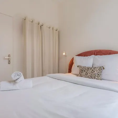 1 Bedroom Near Catholic Apartamento *