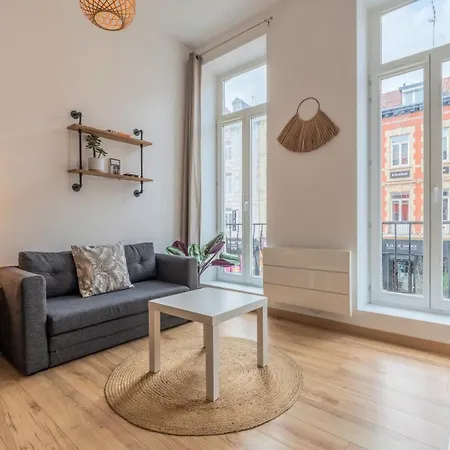 Apartment 1 Bedroom Near Catholic